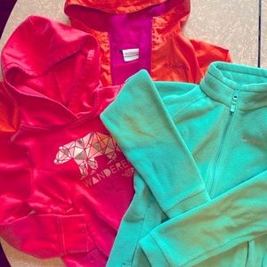 Columbia fleece, Columbia windbreaker, and Northface sweatshirt (S/M). 3 items.